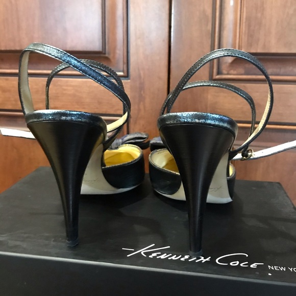 Kenneth Cole ankle strap bow heel - Picture 3 of 6
